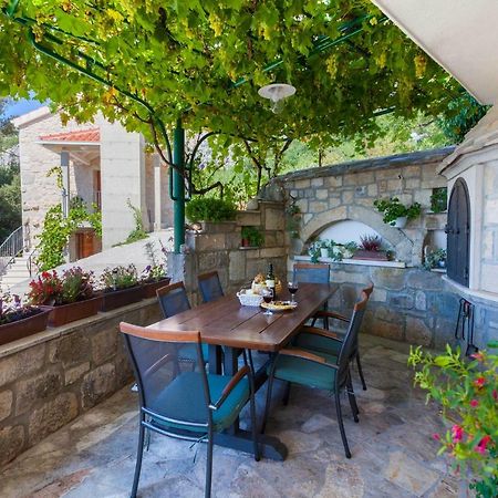 Holiday Home Lavanda Grubisic Tučepi Eksteriør billede